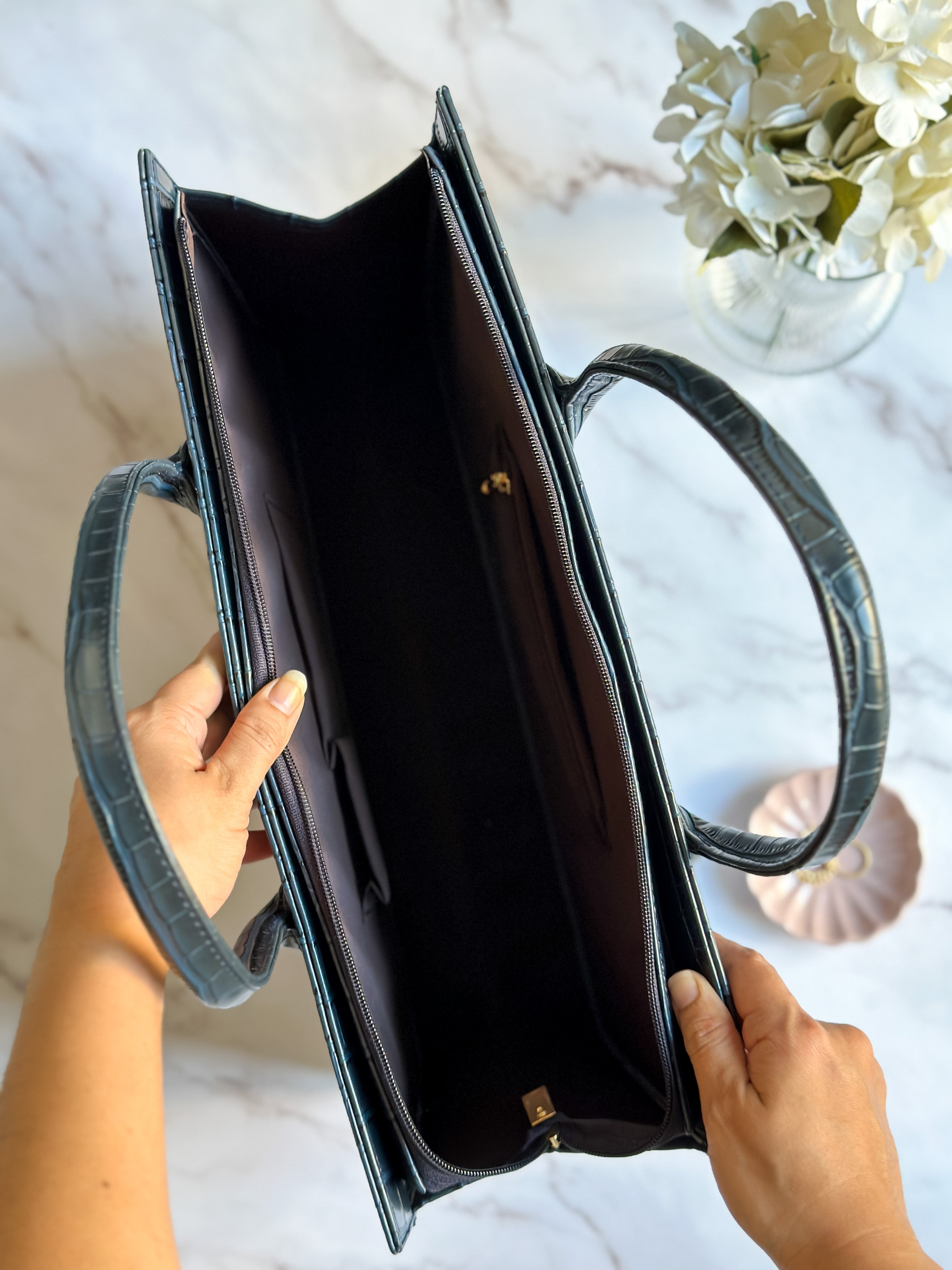 Croc Luxe Tote – Structured Work Bag – Navy